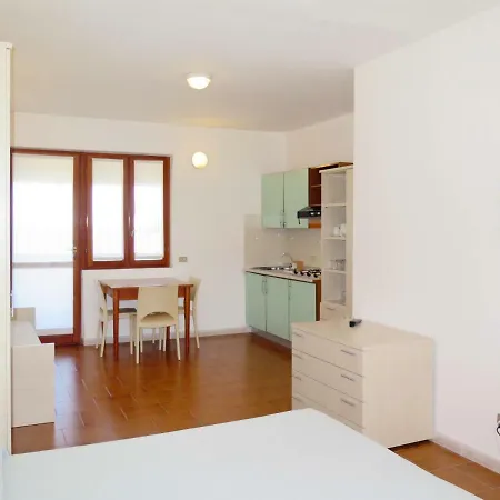 Casa Del Golfo 100s 라코나